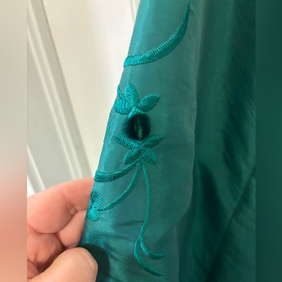 Stunning haut couture raw silk and tool dress. ~10-12 - Picture 2 of 6